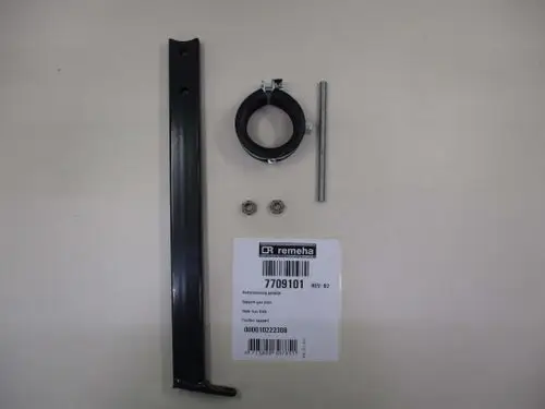 Montageset bestehend aus einem Metallhalter, einer Gummischelle, einer Schraube und zwei Muttern zur Befestigung eines Gasrohrs, Marke Remeha.